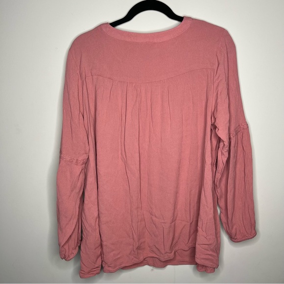 Torrid Crinkle Gauze Embroidered Top pink long sleeve tunic size 1XL - Picture 13 of 13